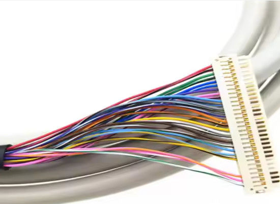 تجميع كابلات LVDS المصممة خصيصًا لنقل البيانات عالية السرعة في مختلف الصناعات